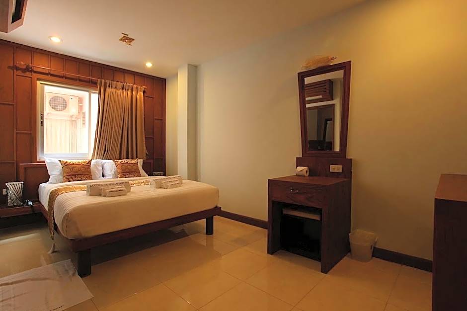 Lotus Hotel Patong