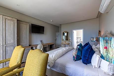 Luxury Sea View Room with Balcony