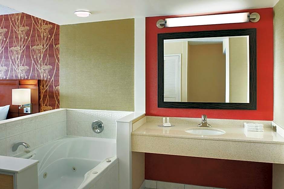 Courtyard by Marriott Niagara Falls