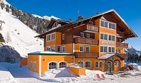 Hotel & Appartement Auerhahn