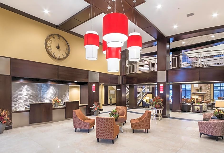 ClubHouse Hotel & Suites Fargo