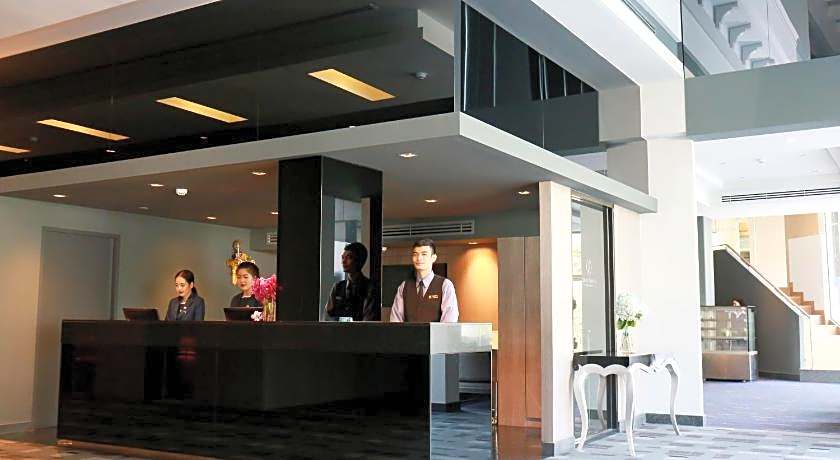 Louis Tavern Hotel - SHA Certified