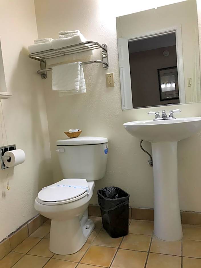 Townhouse Motel