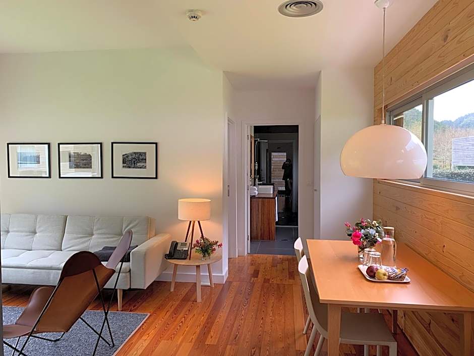 Furnas Lake Forest Living