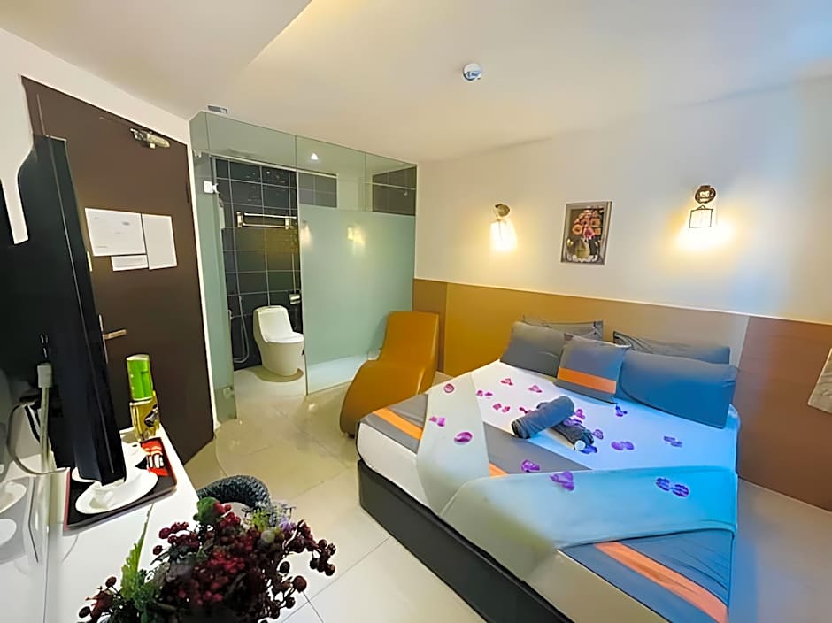 Dolphin Hotel