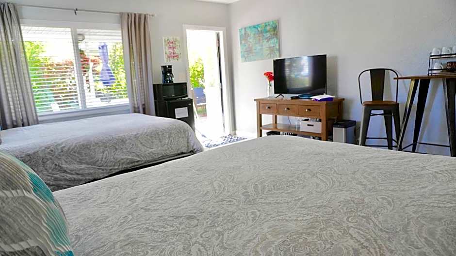 4145 By The Sea Inn & Suites