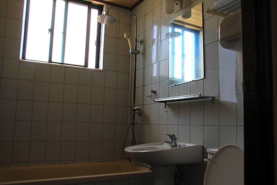 Minjoonggak Guesthouse