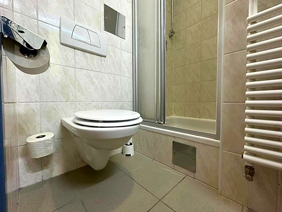 Very Central, 3 min to Metro