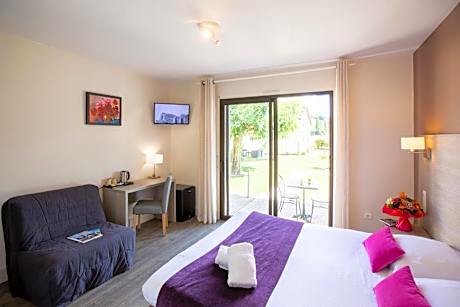 Double Room with Terrace with Pool View