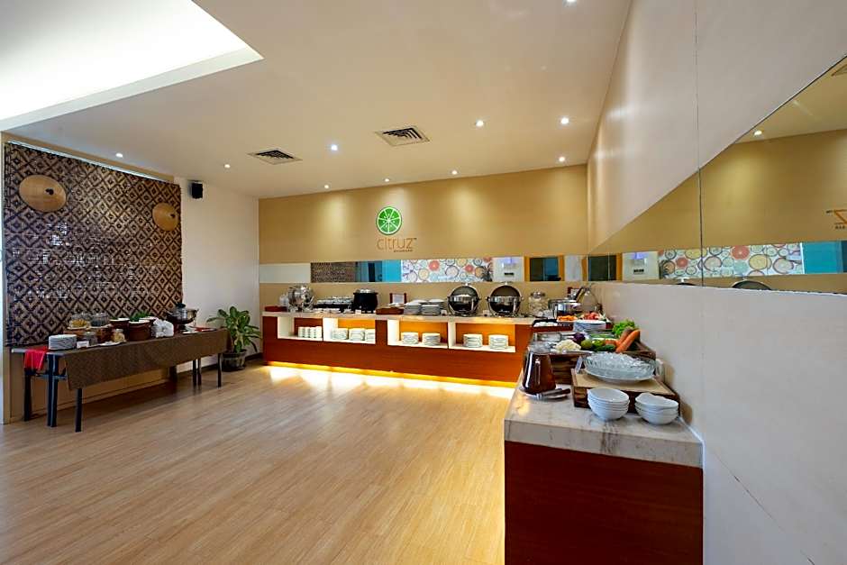 Zest Hotel Jemursari