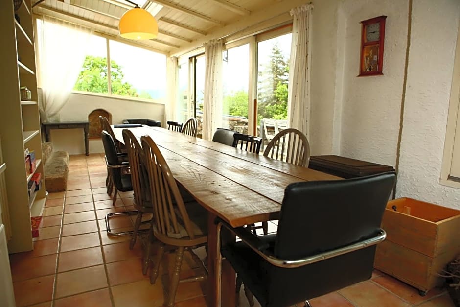 Les Grangeonnes, gîtes nature, piscine, bain nordique, sauna pour accueil familiale ou de groupe