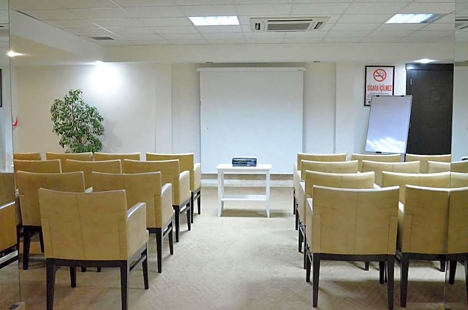 May Park Hotel
