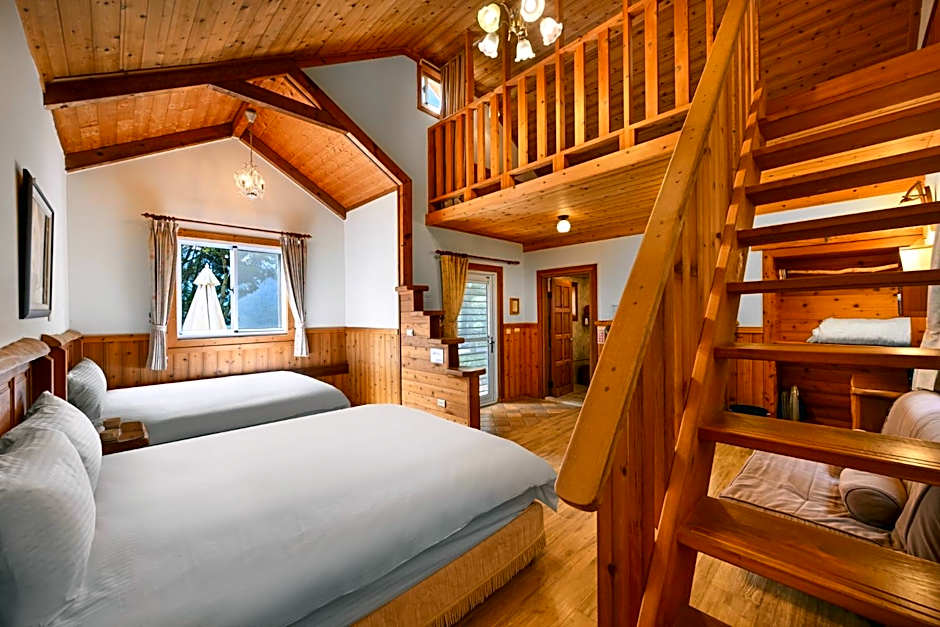Aurora Villa
