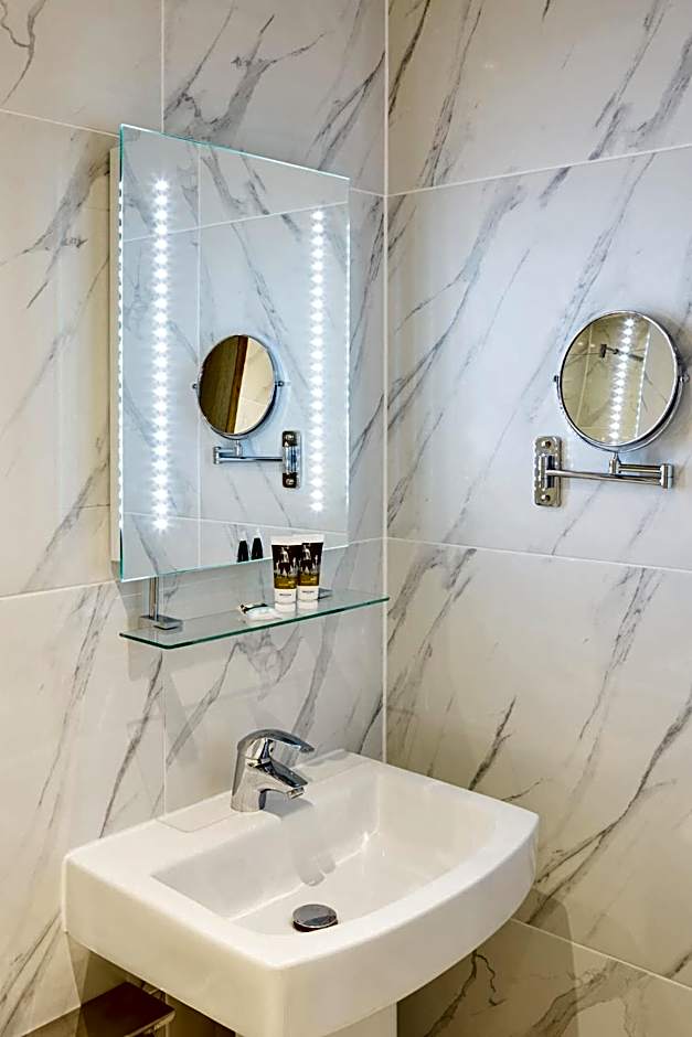 Mercure Newbury West Grange Hotel