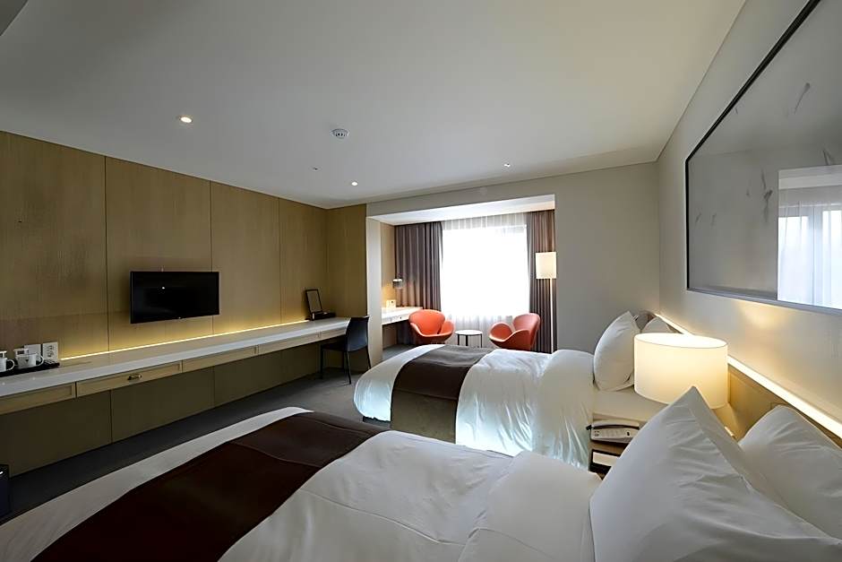 Eden Paradise Hotel
