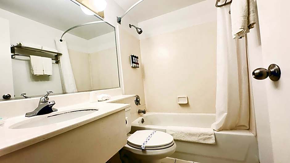 Flushing Central Hotel