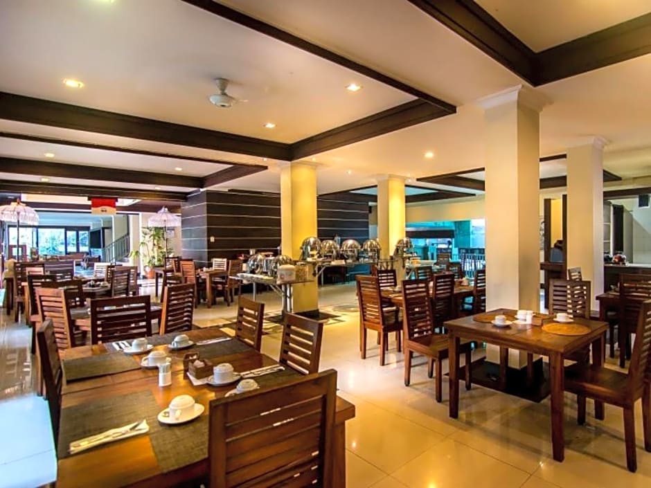Champlung Mas Hotel