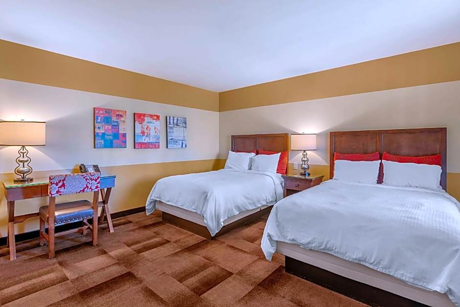 Carlton Oaks Lodge, an Ascend Collection Hotel