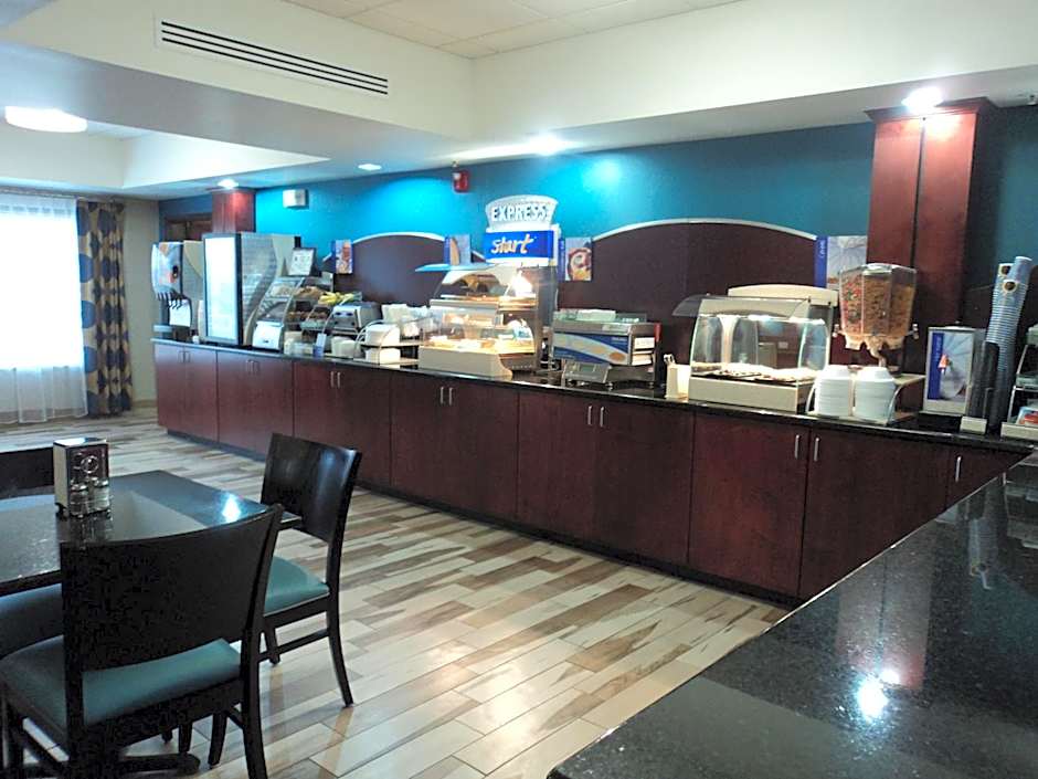 HOLIDAY INN EXPRESS & SUITES ROANOKE RAPIDS By IHG