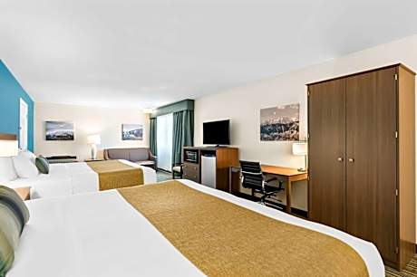 Large King Room with Two King Beds - Non-Smoking