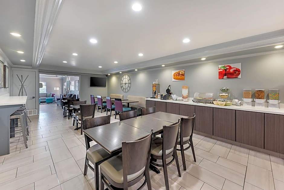 Quality Inn Near Lake Marble Falls