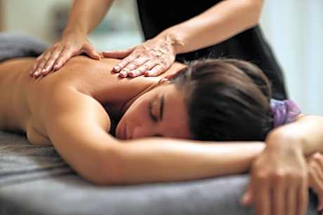 Artemis Deluxe Rooms