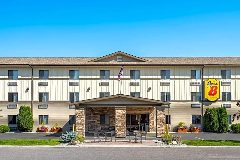 Super 8 by Wyndham Kalispell Glacier National Park