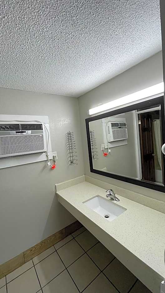 Country Town N' Suites