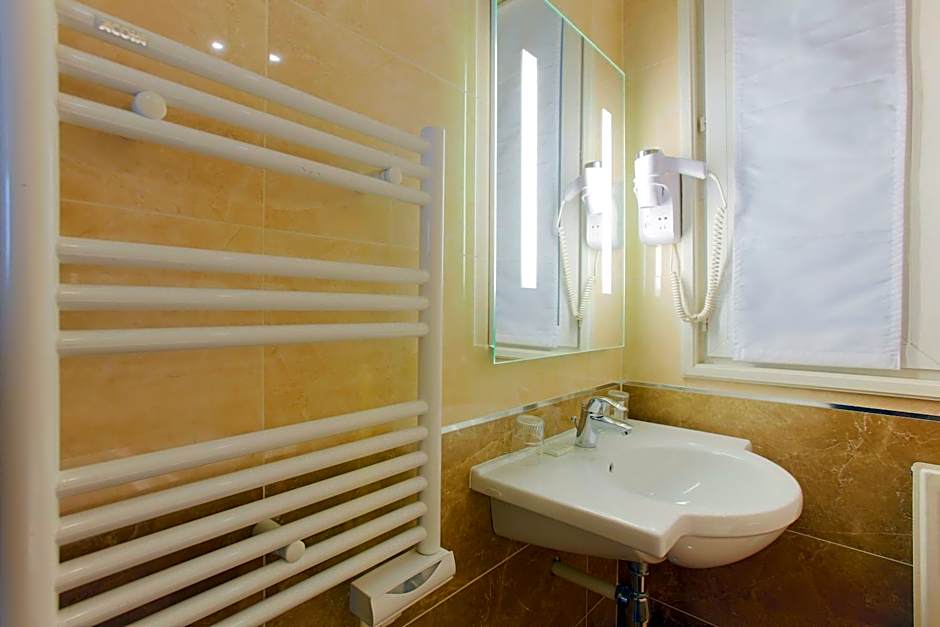 Hotel Bellevue Saint-Lazare