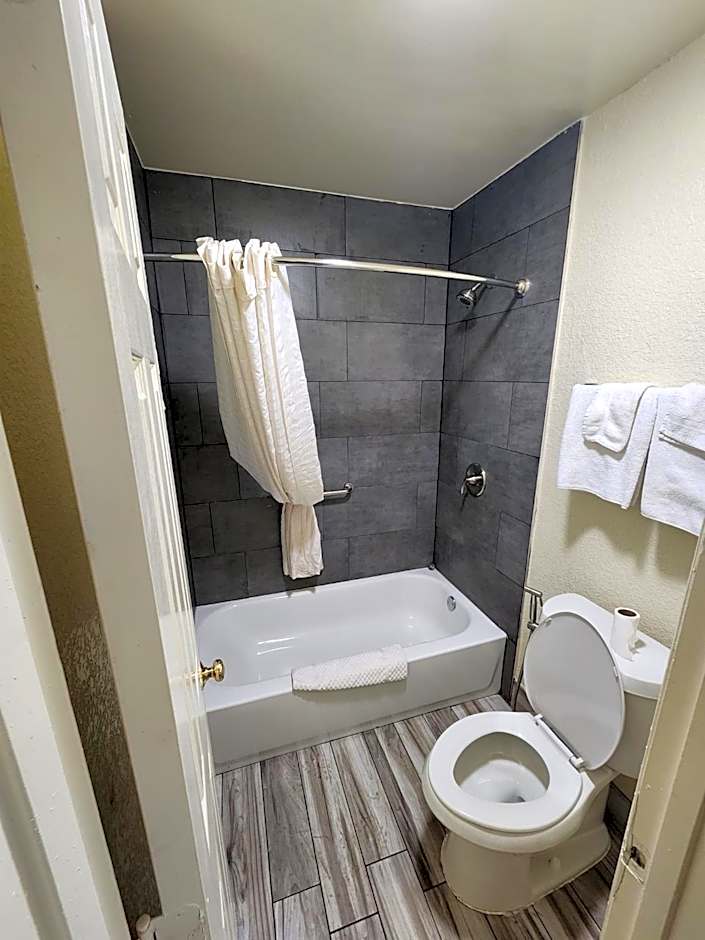 Green Garden Inn
