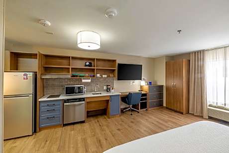 Studio Suite with Two Queen - Hearing Mobility and Accessible Tub