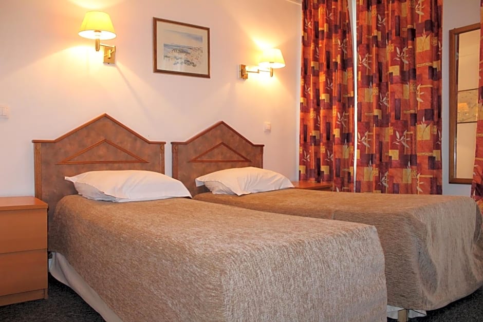 Ideal Hotel