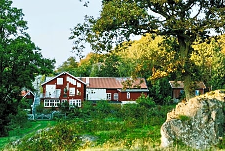 Summer BnB Kärlingesund Retreat Center