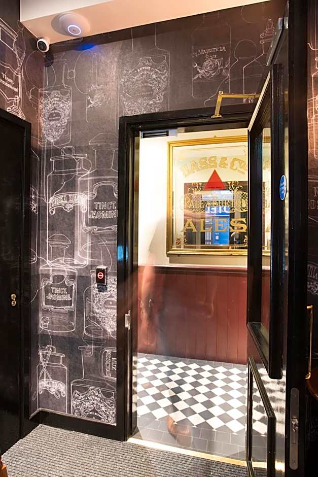 Camden Enterprise Hotel