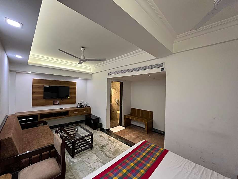 Hotel Moti Palace & Restaurant