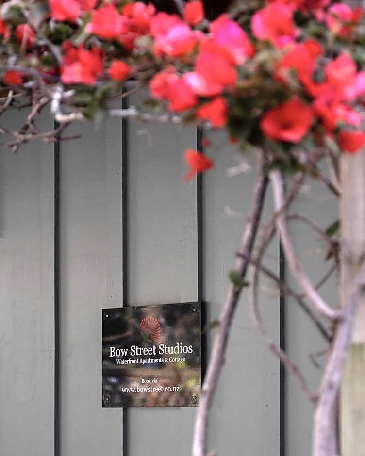 Bow Street Apartments & Cottage