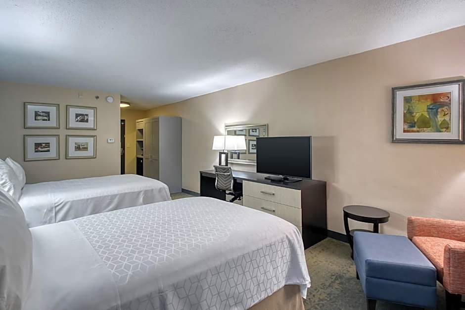 Holiday Inn & Suites Atlanta Airport North By IHG