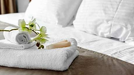 1 Queen Bed Kitchenette Non Smoking