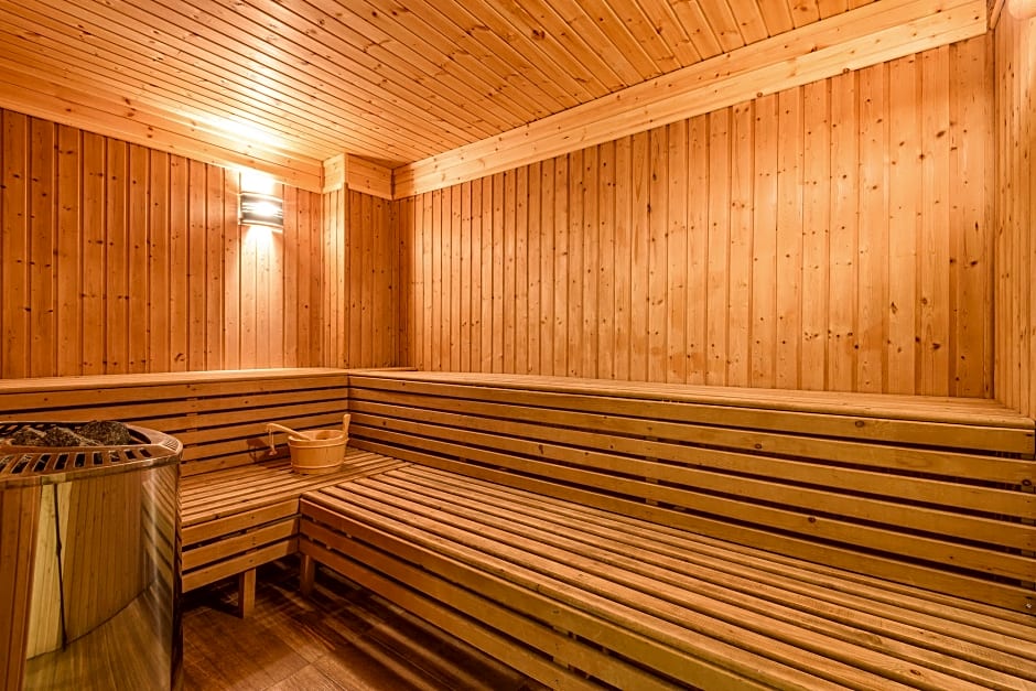 Melpo Antia Luxury Apartments & Suites