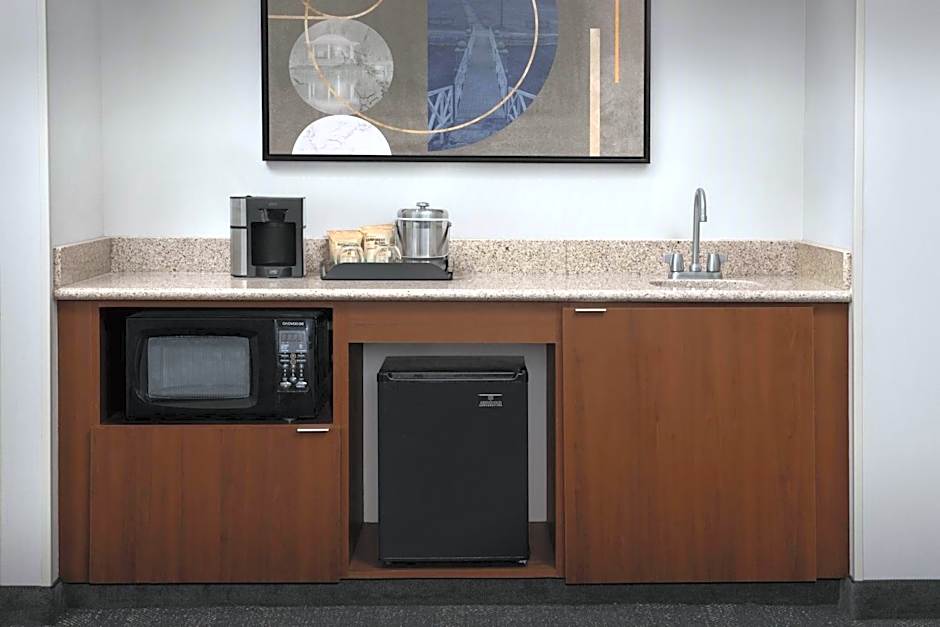 Courtyard by Marriott Syracuse Downtown at Armory Square