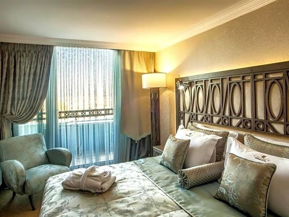 Cadence Design Hotel