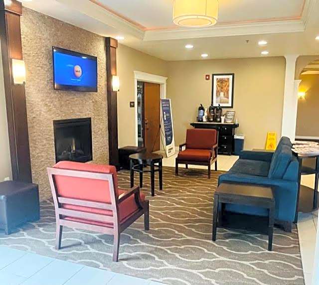 Comfort Inn Hebron-Lowell Area