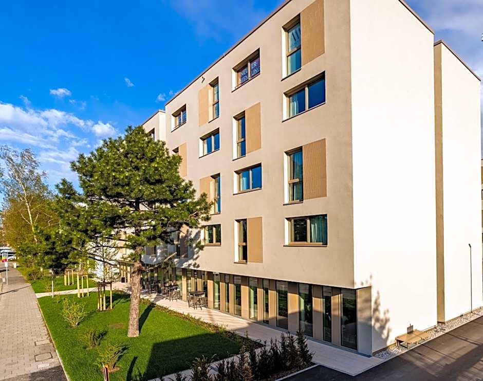 MASEVEN München Messe Trudering