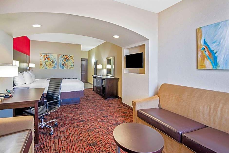 La Quinta Inn & Suites by Wyndham Elk City