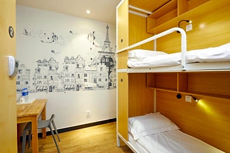 Stand 2-Dormitory Room Without Window