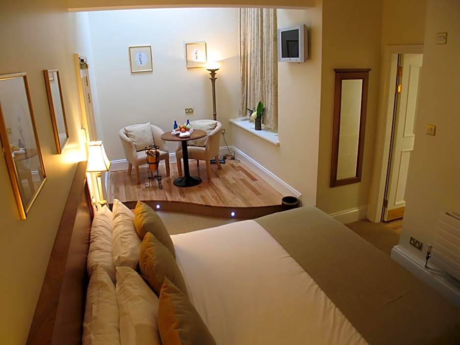 Headfort Arms Hotel