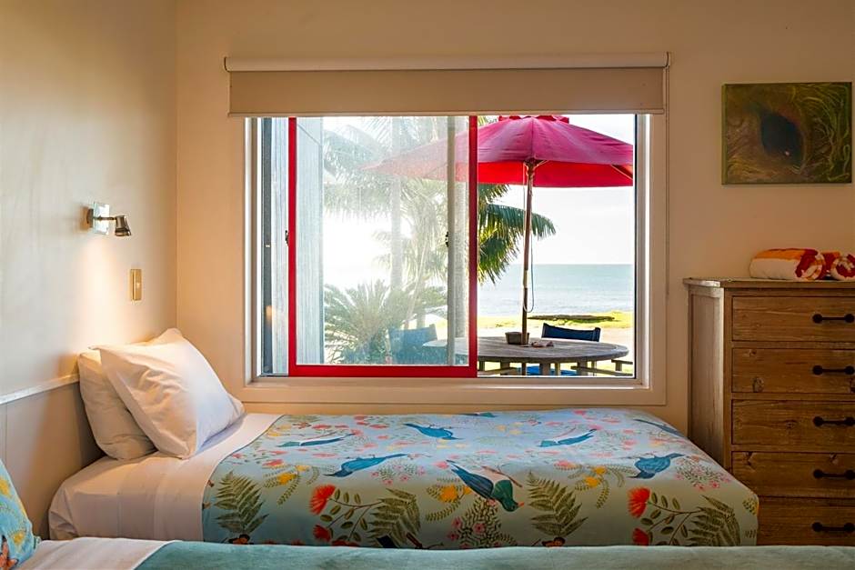Driftwood Lodge Beachfront, Cable Bay Stays, Cable Bay, Northland
