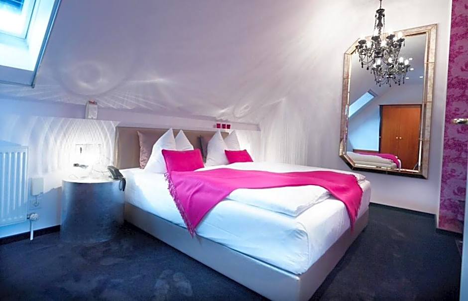 Ressmann`s Residence