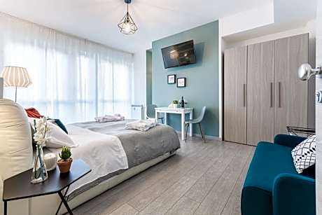 Studio with Spa Bath