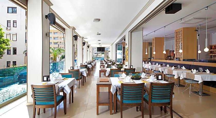 Aurasia Deluxe Hotel